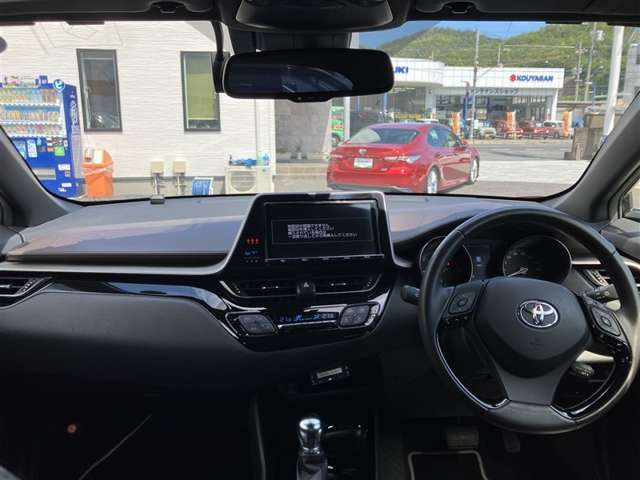 C-HRハイブリッド 1.8 G LED エディション