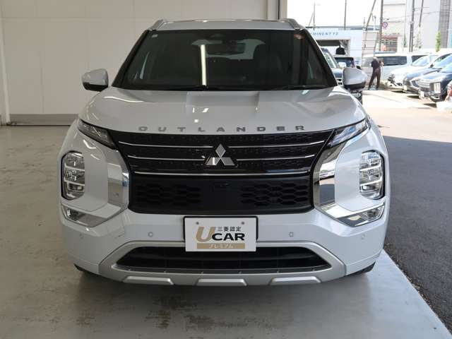 アウトランダーPHEV 2.4 ブラック エディション 4WD