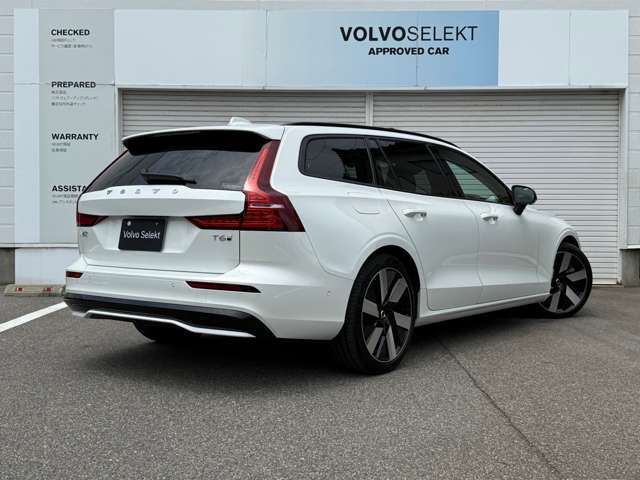 V60ウルトラ T6  AWD プラグインハイブリッド 4WD