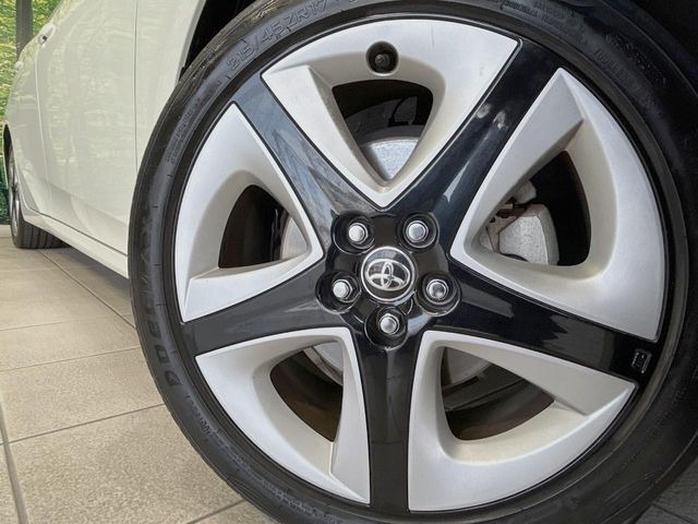 �y����17�C���`�A���~�z�C�[���z�O�ςɃ}�b�`���������A���~�z�C�[���𑕒����Ă���܂��B�e��ЊO�A���~�z�C�[����A�X�^�b�h���X�^�C�����戵�����Ă���܂��B���񂲑��k����������