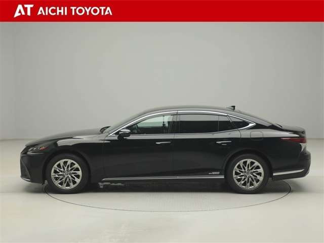 LS500h エグゼクティブ 4WD