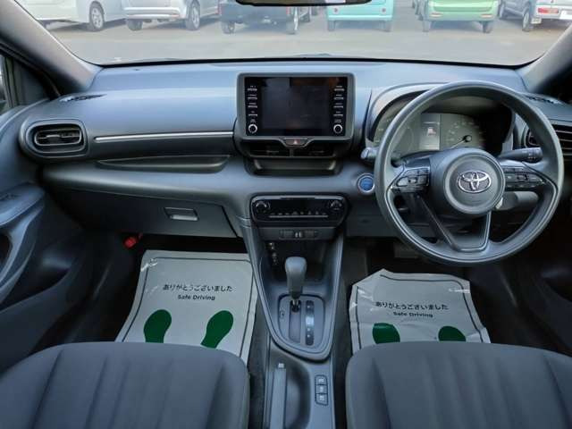 ヤリス1.5 ハイブリッド X E-Four 4WD