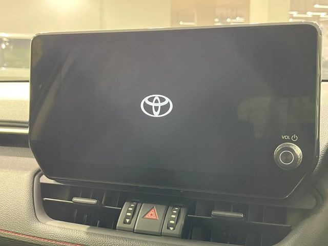 �y����10.5�^ �f�B�X�v���C�I�[�f�B�I�z���ʂ̃f�B�X�v���C��AppleCarPlay��AndroidAuto�����p�\�B�傫�ȉ�ʂŃX�}�z�i�r�A�v���������p���������܂���