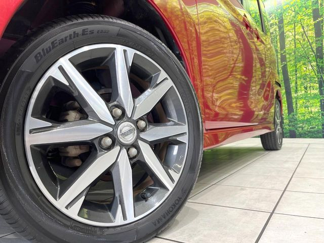 �y����15�C���`�A���~�z�C�[���z�O�ςɃ}�b�`���������A���~�z�C�[���𑕒����Ă���܂��B�e��ЊO�A���~�z�C�[����A�X�^�b�h���X�^�C�����戵�����Ă���܂��B���񂲑��k����������