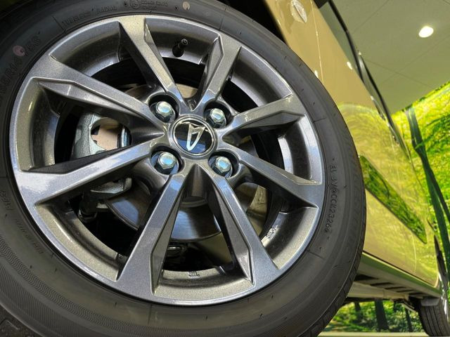 �y����14�C���`�A���~�z�C�[���z�O�ςɃ}�b�`���������A���~�z�C�[���𑕒����Ă���܂��B�e��ЊO�A���~�z�C�[����A�X�^�b�h���X�^�C�����戵�����Ă���܂��B���񂲑��k����������