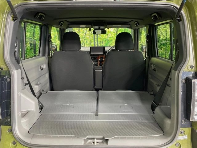 普段のお買い物や通勤、送迎等に十分な荷室スペースを確保しております。セカンドシートを倒すと、大きな荷物の積載も可能です♪