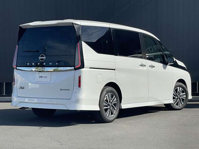 セレナ1.4 e-POWER ハイウェイスターV