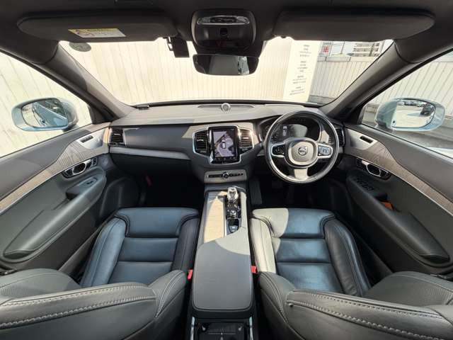 XC90B6 AWD インスクリプション 4WD