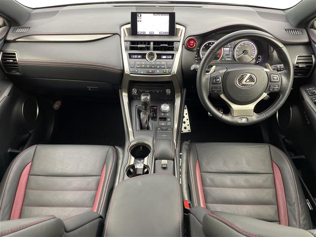 NX200t Fスポーツ