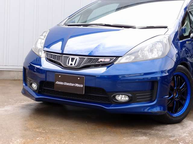 カロッツエリアSD地デジナビ/Bluetooth/ETC/HID/LEDフォグ(白、黄色切り替え)/BLTZ車高調(フルタップ、減衰力)/RAYSグラムライツ57アルティマ16AW/タイヤ8分山
