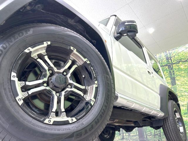 �yRAYS FDX-J16 �A���~�z�C�[���z�O�ςɃ}�b�`���������A���~�z�C�[���𑕒����Ă���܂��B�e��ЊO�A���~�z�C�[����A�X�^�b�h���X�^�C�����戵�����Ă���܂��B���񂲑��k����������
