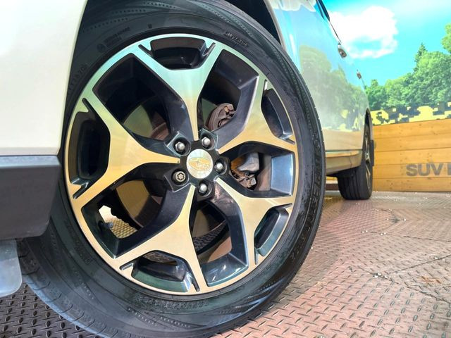 �y����18�C���`�A���~�z�C�[���z�O�ςɃ}�b�`���������A���~�z�C�[���𑕒����Ă���܂��B�e��ЊO�A���~�z�C�[����A�X�^�b�h���X�^�C�����戵�����Ă���܂��B���񂲑��k����������