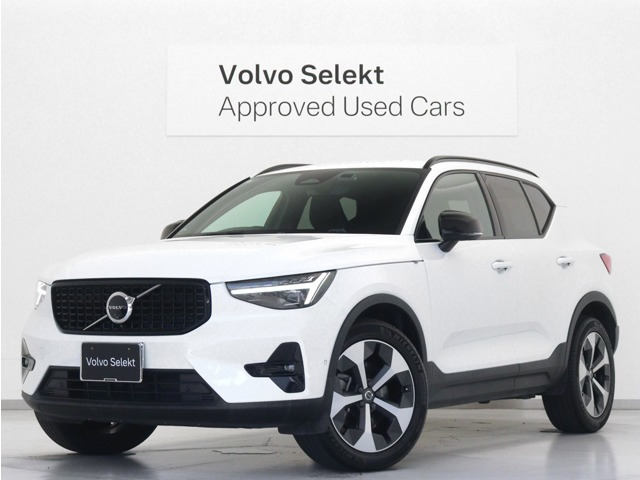 XC40アルティメット B4 AWD ダークエディション 4WD