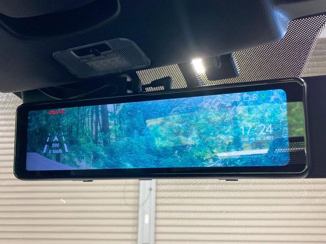 【ドライブレコーダー】ドライブレコーダー装備!走行中はもちろん、あおり運転や事故に遭遇した際、映像で記録し、万一のリスクに備えます。※記録用SDカードはお客様ご自身でご準備いただく必要があります。