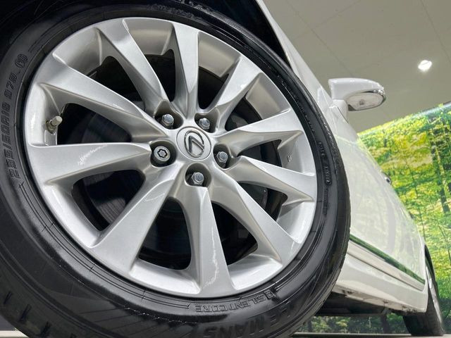 �y����18�C���`�A���~�z�C�[���z�O�ςɃ}�b�`���������A���~�z�C�[���𑕒����Ă���܂��B�e��ЊO�A���~�z�C�[����A�X�^�b�h���X�^�C�����戵�����Ă���܂��B���񂲑��k����������