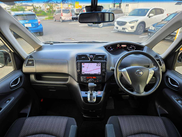 セレナ2.0 ハイウェイスター Vセレクション+Safety S-HYBRID アドバンスドSafetyパッケージ