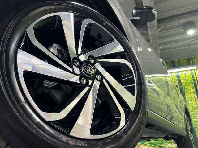 �y����17�C���`�A���~�z�C�[���z�O�ςɃ}�b�`���������A���~�z�C�[���𑕒����Ă���܂��B�e��ЊO�A���~�z�C�[����A�X�^�b�h���X�^�C�����戵�����Ă���܂��B���񂲑��k����������