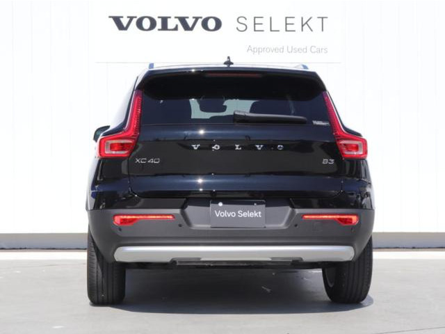 XC40プラス B3