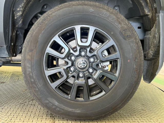 �y18�C���`�A���~�z�C�[���z�O�ςɃ}�b�`�����A���~�z�C�[���𑕒����Ă���܂��B�e��A���~�z�C�[����A�X�^�b�h���X�^�C�����戵�����Ă���܂��B���񂲑��k����������