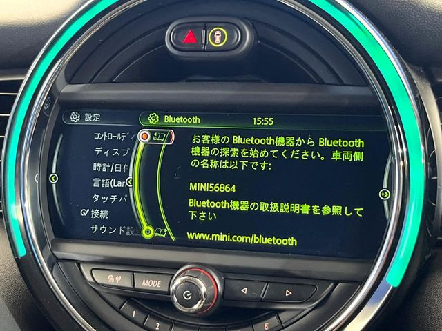 ��Bluetooth:���莝���̃X�}�[�g�t�H���ȂǂƐڑ����A�n���Y�t���[�ʘb��Տꊴ����~���[�W�b�N�Đ������y���݂��������܂��B�����ڑ��ł��̂Ŕς킵��������܂����