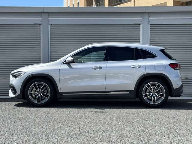 GLAクラスAMG GLA35 4マチック 4WD