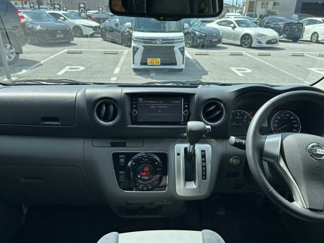 在庫車両に関してはお客様により良いものをご提供する為に品質に拘って仕入れを行っております。各お車の状態はそれぞれですのでご商談時に当店スタッフがご説明させて頂きますのでご安心くださいませ。