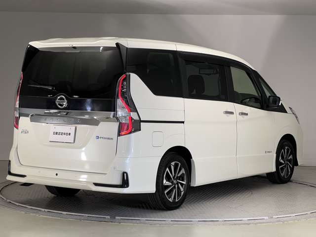 セレナ1.2 e-POWER ハイウェイスターV