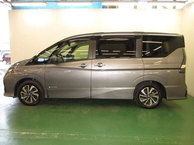 セレナ1.2 e-POWER ハイウェイスターV
