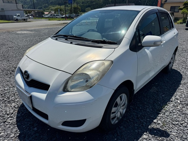 ヴィッツ1.3 F 4WD