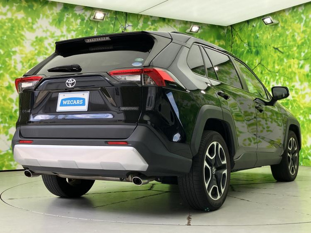 RAV42.0 アドベンチャー 4WD