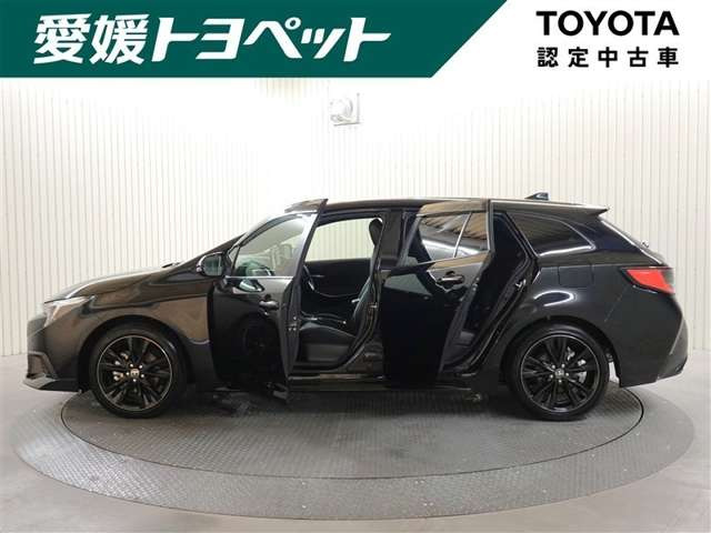 カローラツーリング1.8 ハイブリッド アクティブ スポーツ E-Four 4WD