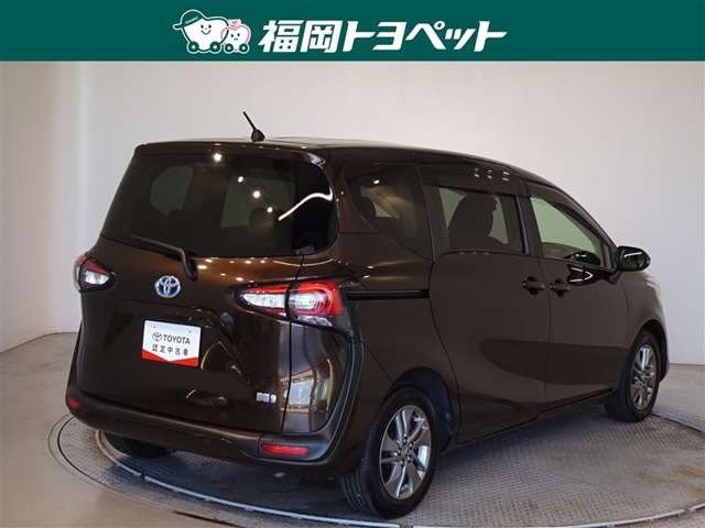 シエンタハイブリッド 1.5 G クエロ