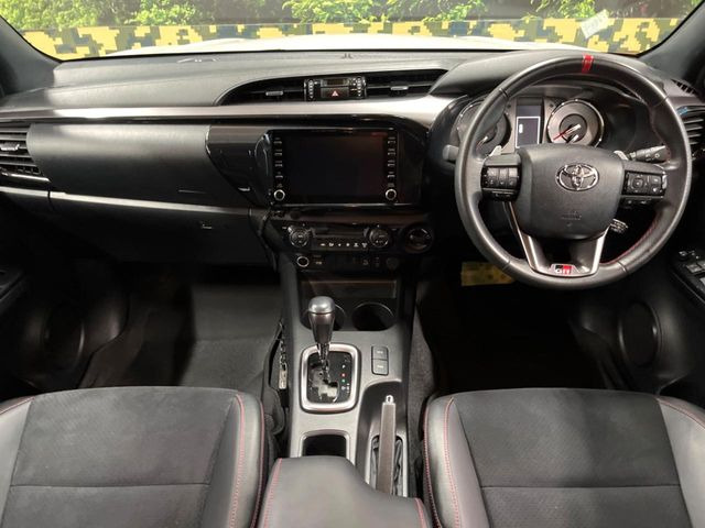 ハイラックス2.4 Z GRスポーツ ディーゼル 4WD