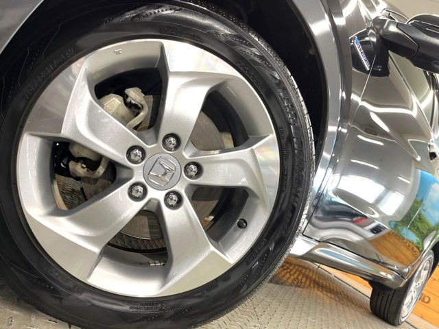 �y����17�C���`�A���~�z�C�[���z�O�ςɃ}�b�`���������A���~�z�C�[���𑕒����Ă���܂��B�e��ЊO�A���~�z�C�[����A�X�^�b�h���X�^�C�����戵�����Ă���܂��B���񂲑��k����������