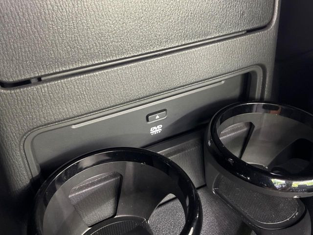 【CD/DVDデッキ】オプションのCD/DVDデッキを搭載。TV視聴も可能です♪