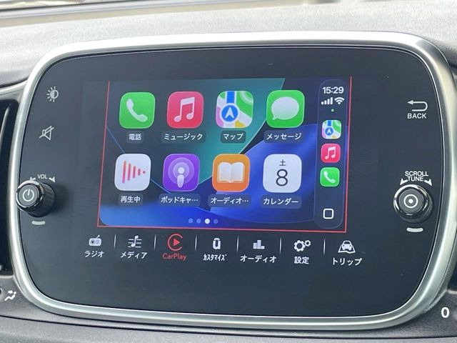 ��Apple Car Play:�X�}�z�Ƃ̗L���ڑ��ŁA�i�r�E�I�[�f�B�I�Đ��ȂǃX�}�z�̃A�v���@�\����ʂł��g����֗��@�\�ł�!