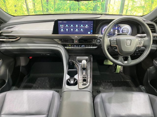 クラウンスポーツ2.5 Z E-Four 4WD