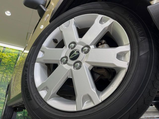 �y����15�C���`�A���~�z�C�[���z�O�ςɃ}�b�`���������A���~�z�C�[���𑕒����Ă���܂��B�e��ЊO�A���~�z�C�[����A�X�^�b�h���X�^�C�����戵�����Ă���܂��B���񂲑��k������