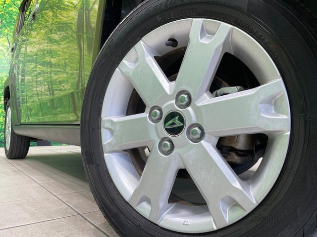 �y����15�C���`�A���~�z�C�[���z�O�ςɃ}�b�`���������A���~�z�C�[���𑕒����Ă���܂��B�e��ЊO�A���~�z�C�[����A�X�^�b�h���X�^�C�����戵�����Ă���܂��B���񂲑��k����������