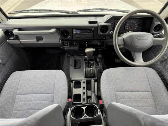 ランドクルーザー704.2 LX ディーゼル 4WD