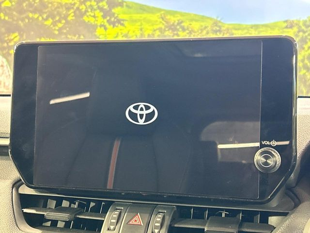 �y10�C���` �f�B�X�v���C�I�[�f�B�I�z���ʂ̃f�B�X�v���C��AppleCarPlay��AndroidAuto�����p�\�B�傫�ȉ�ʂŃX�}�z�i�r�A�v���������p���������܂���