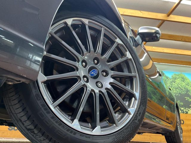 �y����18�C���`�A���~�z�C�[���z�O�ςɃ}�b�`���������A���~�z�C�[���𑕒����Ă���܂��B�e��ЊO�A���~�z�C�[����A�X�^�b�h���X�^�C�����戵�����Ă���܂��B���񂲑��k����������