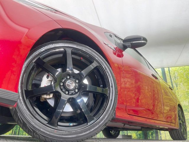 �y�A���~�z�C�[���z�O�ςɃ}�b�`�����A���~�z�C�[���𑕒����Ă���܂��B�e��A���~�z�C�[����A�X�^�b�h���X�^�C�����戵�����Ă���܂��B���񂲑��k����������