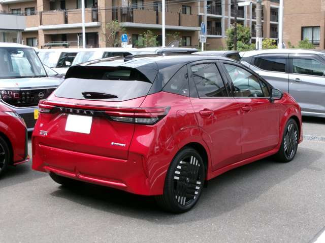 ノートオーラ1.2 G レザーエディション