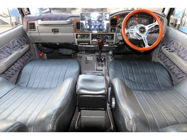 ランドクルーザープラド3.0 SXワイド ディーゼル 4WD