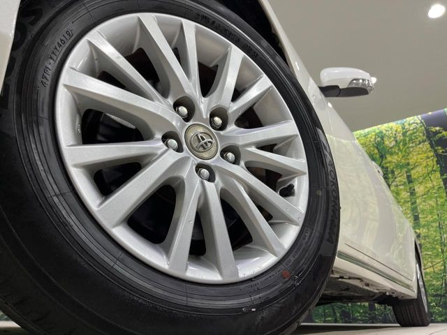 �y����16�C���`�A���~�z�C�[���z�O�ςɃ}�b�`���������A���~�z�C�[���𑕒����Ă���܂��B�e��ЊO�A���~�z�C�[����A�X�^�b�h���X�^�C�����戵�����Ă���܂��B���񂲑��k����������