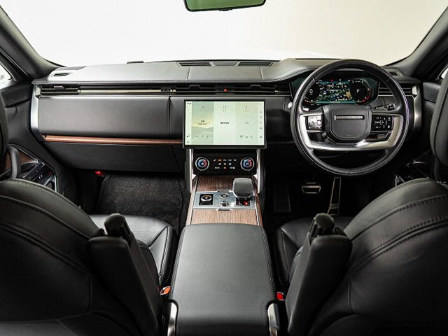 レンジローバーオートバイオグラフィ 3.0L D300 スタンダードホイールベース ディーゼル 4WD