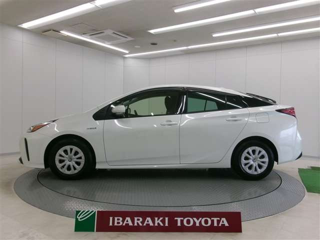 プリウス1.8 S