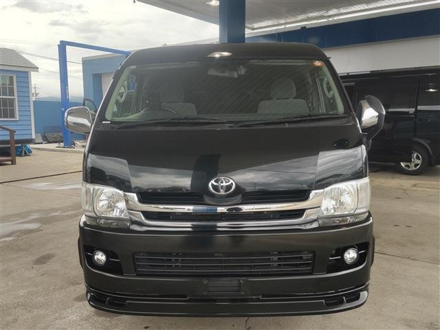 �ԗ��̃t�����g���ʂ��܂������������N���[�Y�A�b�v�ł��B�t�����g�O�����⒆���̃G���u�������ӁA�t�����g�o���p�[�̌��݂̊O�σR���f�B�V�������摜���ڍׂɂ��m�F���������B