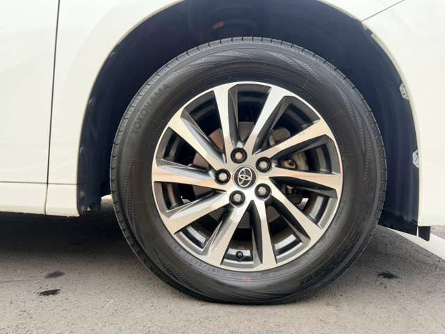 気になるお車がありましたら右の電話番号から直接お店にお問い合わせください。支払方法から車両情報、状態までなんでもご説明させて頂きます。スタッフ一同ご連絡お待ちしております。